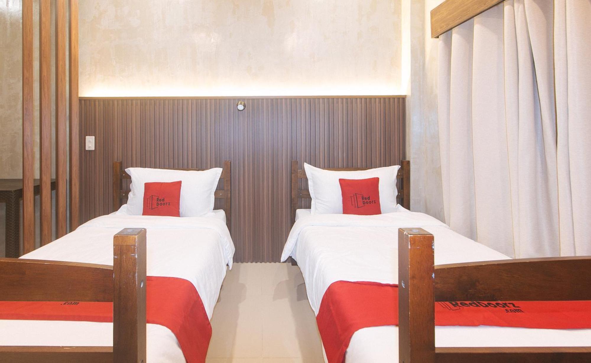 RedDoorz at MBB Room NAIA 2 Paranaque City Zewnętrze zdjęcie